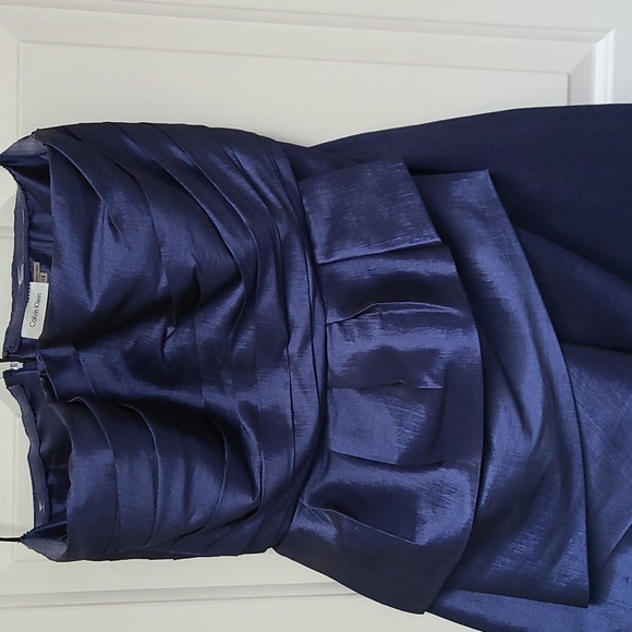 Calvin Klein mini dress - Picture 3 of 4